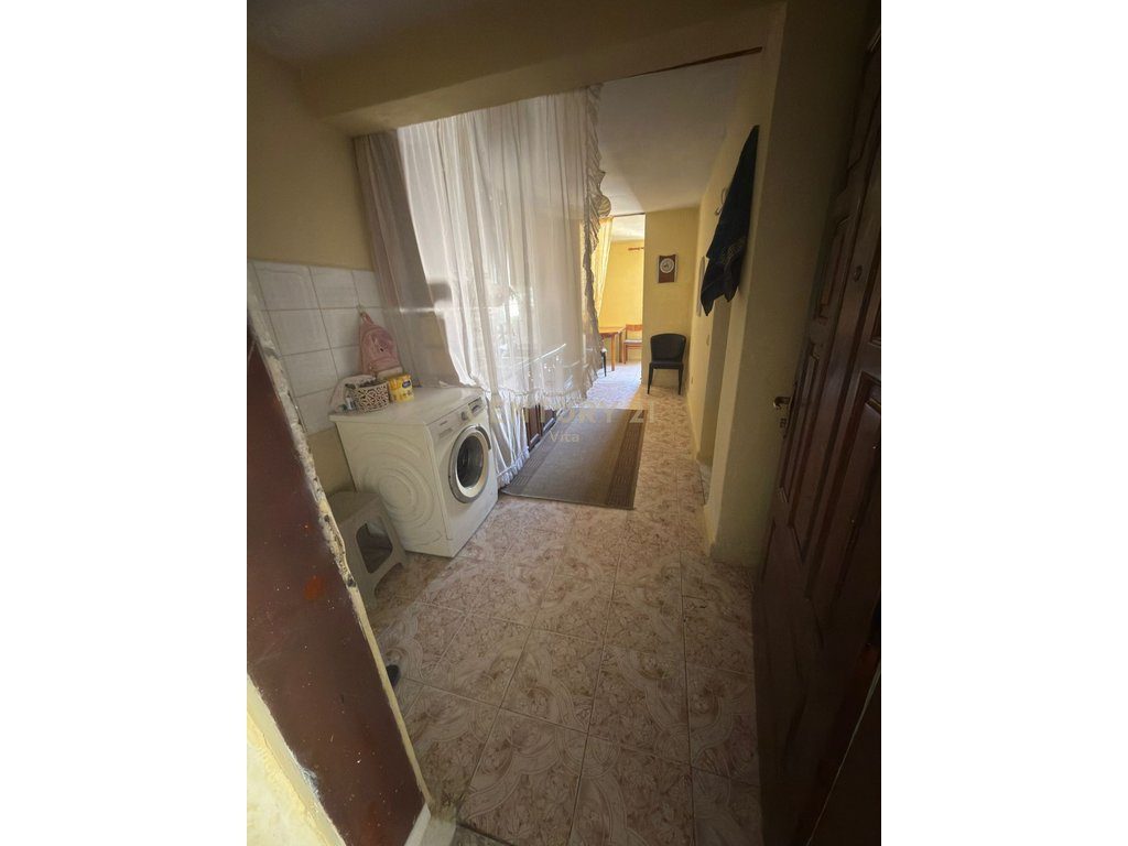 SHITET APARTAMENT 1+1 NE PLAZH, RROTA KUQE !!