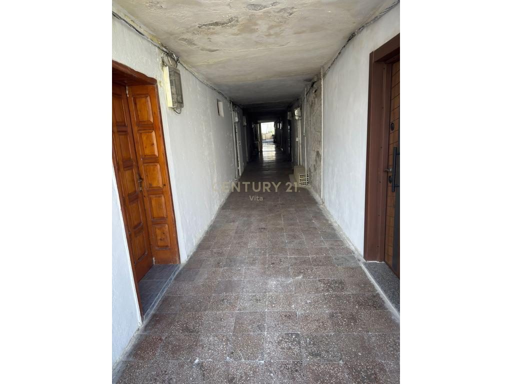 SHITET APARTAMENT 1+1 NE PLAZH, RROTA KUQE !!