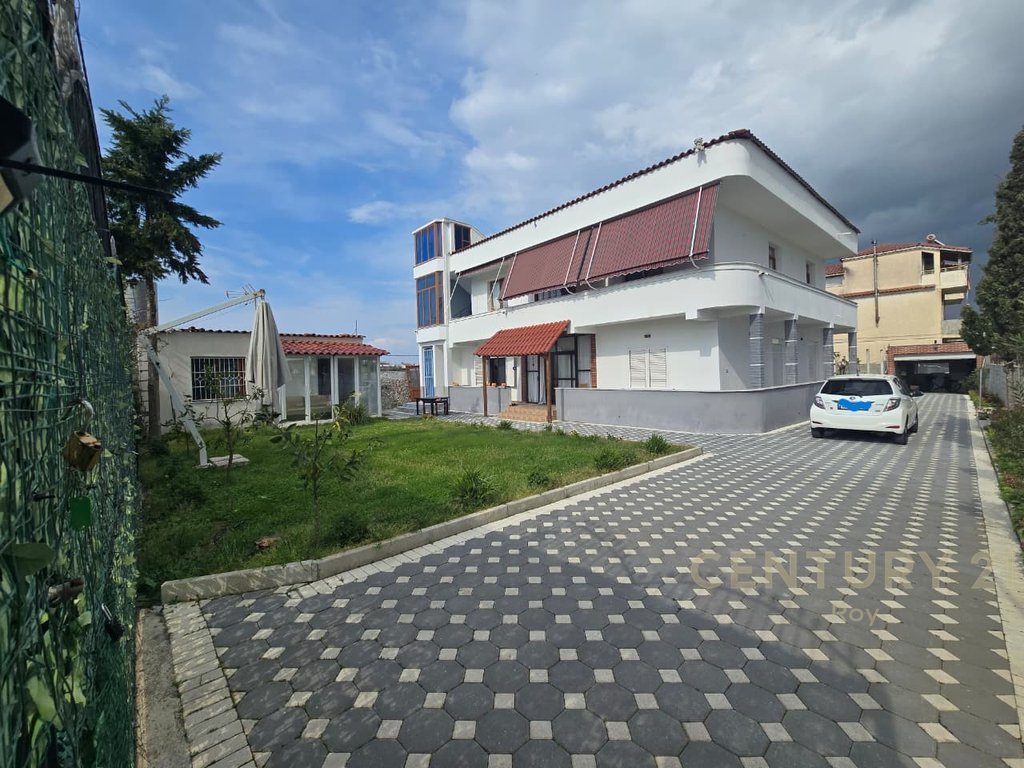 SHITET PRONE ME 2 NJOLLA NDERTIMI NE SPITALLE , DURRES !!!