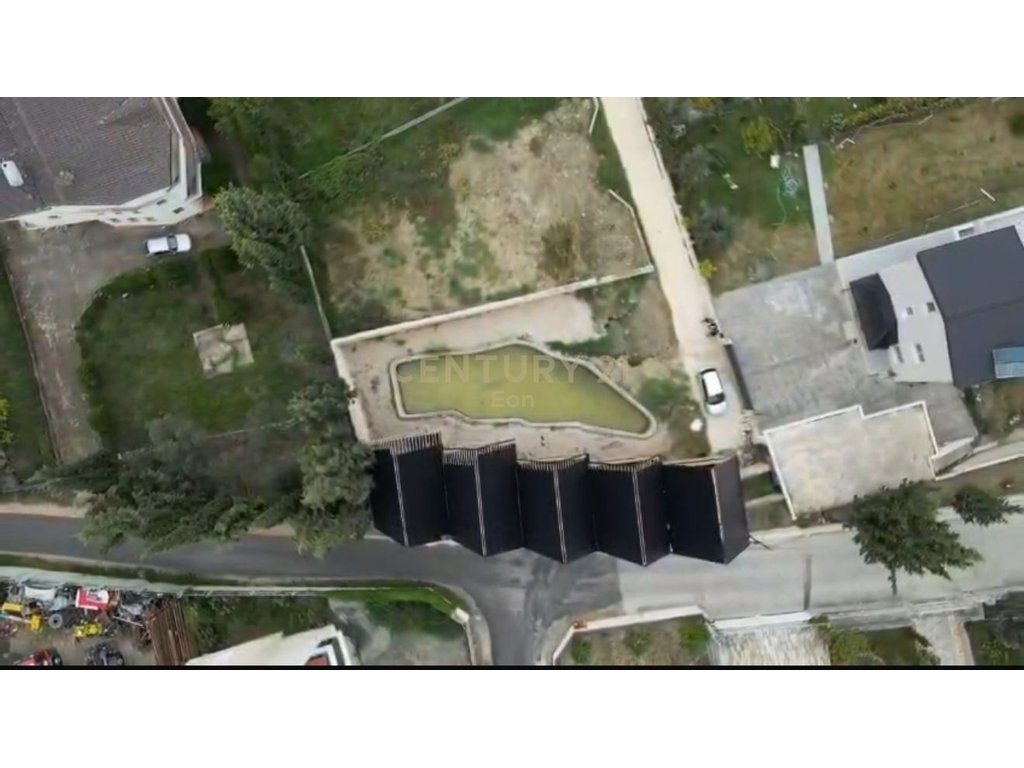 OKAZION, SHITET KOMPLEKS ME 5 VILA DRURI+ TOKE ARAPAJ, DURRES  250.000€