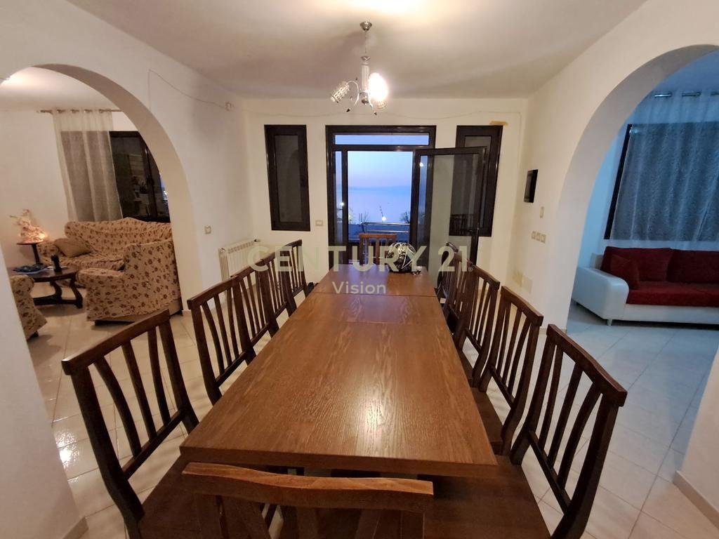 Vilë 4- kateshe + toke  Për Shitje në Shirokë, Shkodër  | 1000 m²