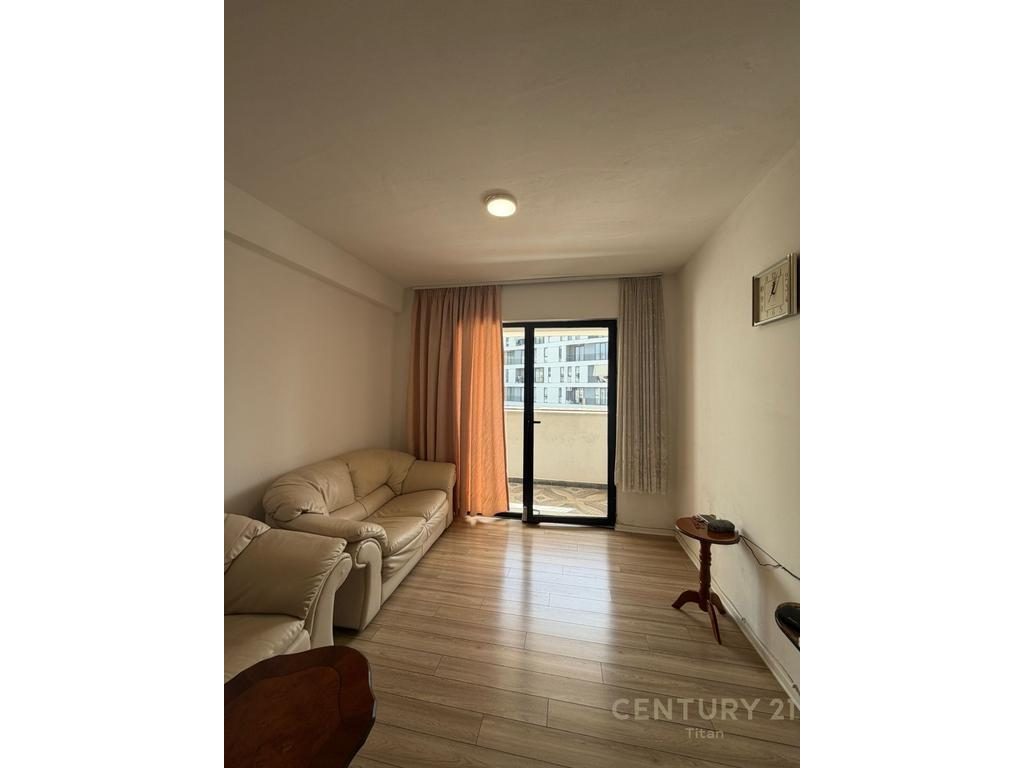 Shitet apartament 2+1 tek 5 Maji