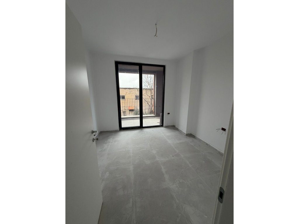 Apartament 1+1 Në Shitje në Rruga Siri Kodra, Tirana