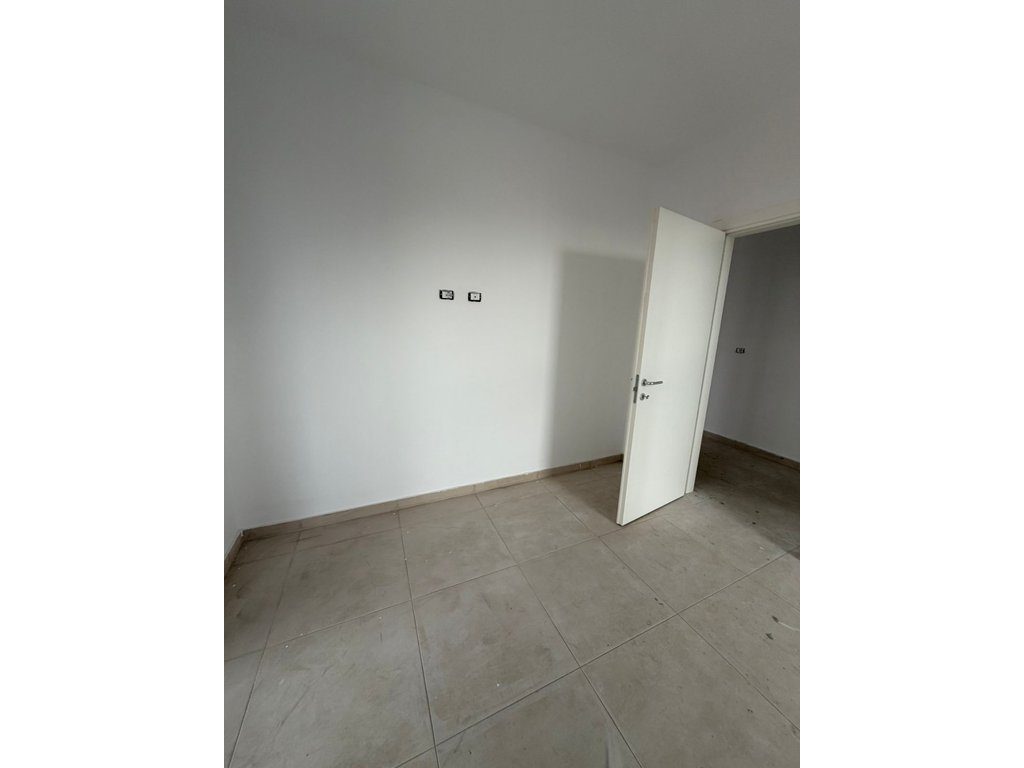 Apartament 1+1 Në Shitje në Rruga Siri Kodra, Tirana