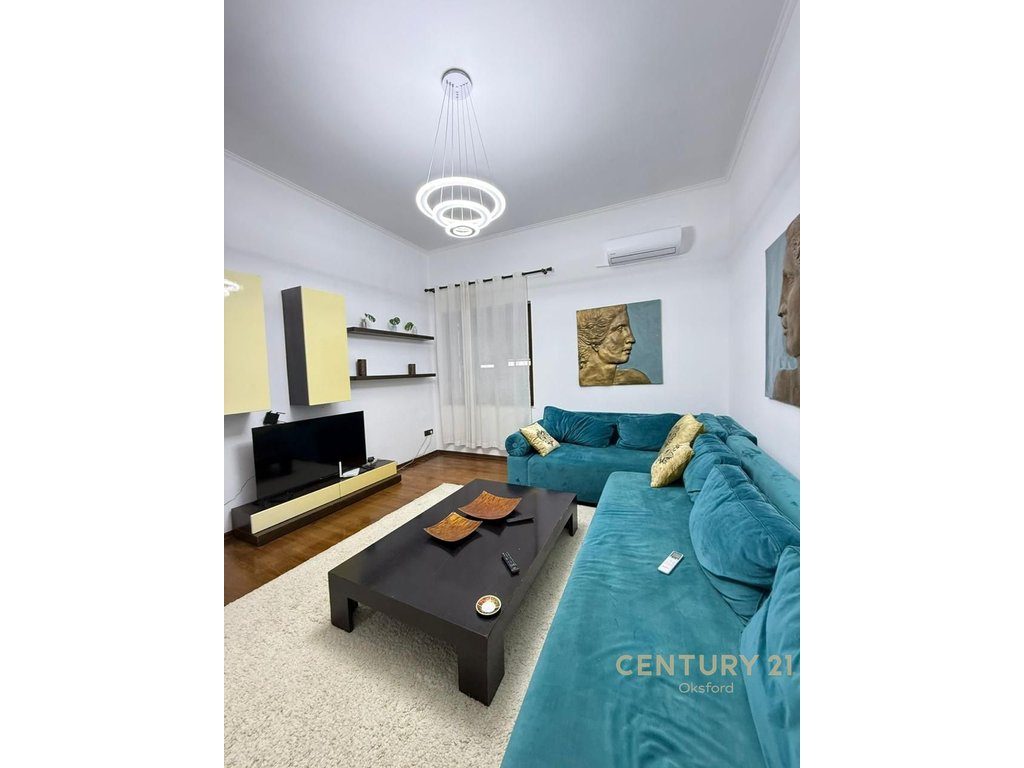 Apartament 2+1+2 pranë qendrës, Rruga Barrikadave Tiranë!