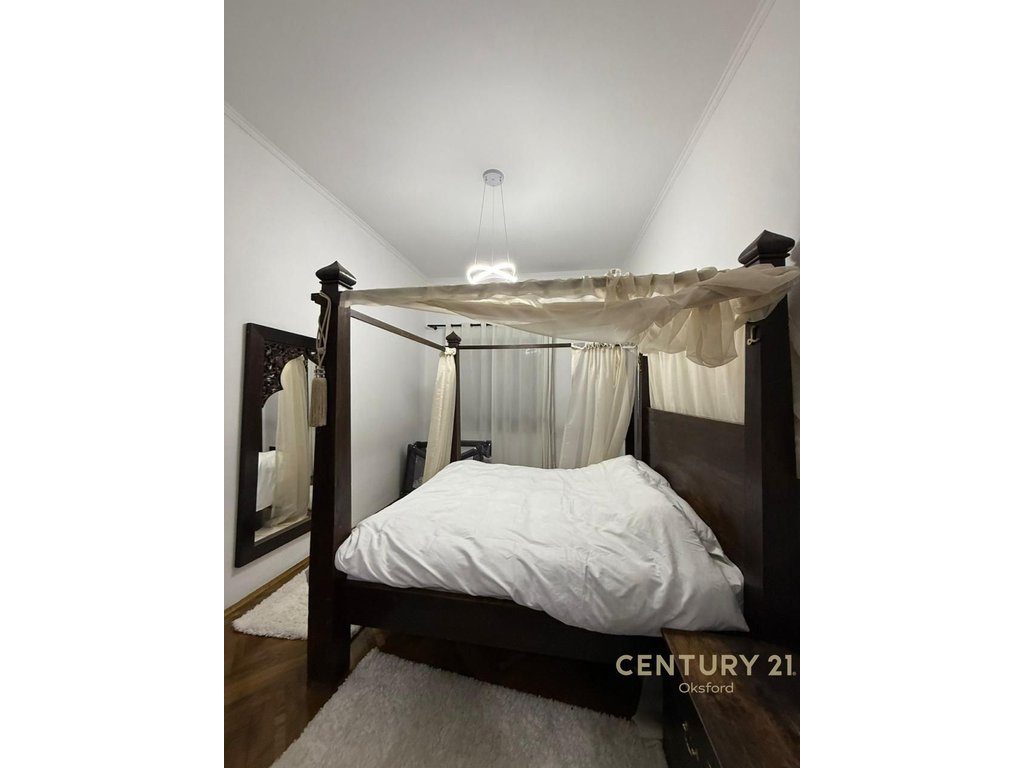 Apartament 2+1+2 pranë qendrës, Rruga Barrikadave Tiranë!