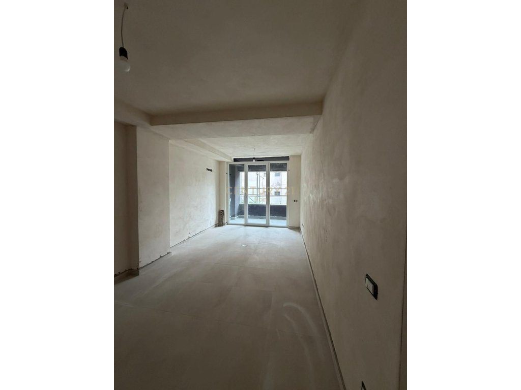 SHITET APARTAMENT 1+1 MONTEVIDEO RESIDENCE TE MALI ROBIT!