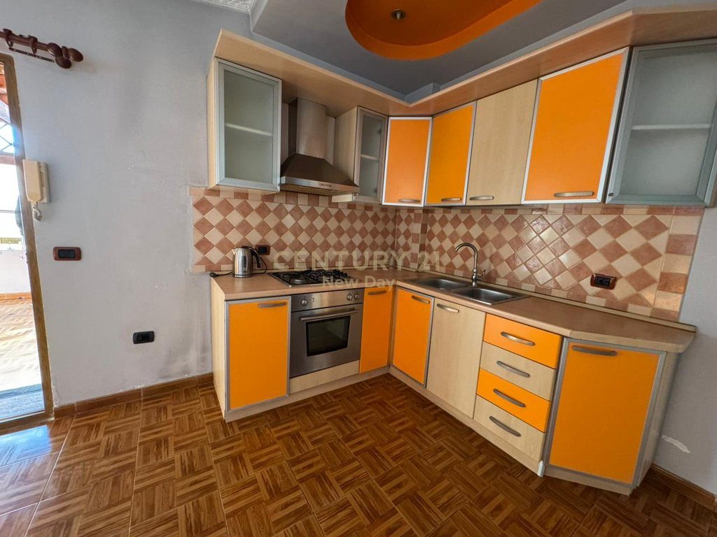 Apartament 2+1+ Verande Për Shitje në Plazh, Durrës - 140000€ | 110 m²