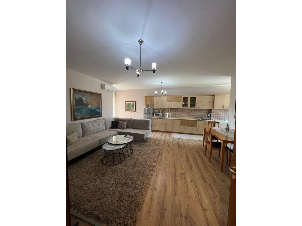 JAPIM ME QIRA  APARTAMENT 1+1,AMBASADA AMERIKANE!