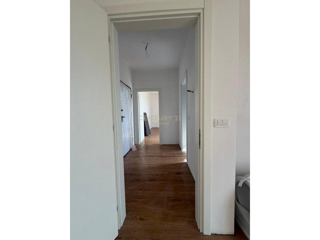 Apartament 1+1 per shitje ne Paskuqan