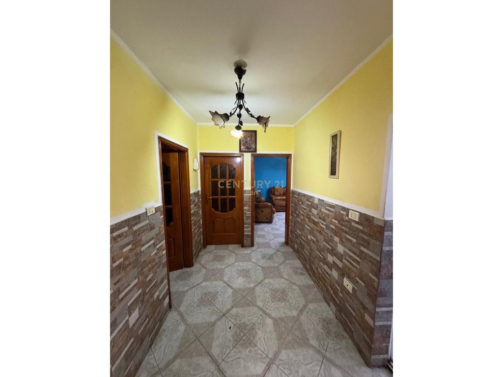 Apartament 2+1 Per Shitje Stadiumit, Durres !