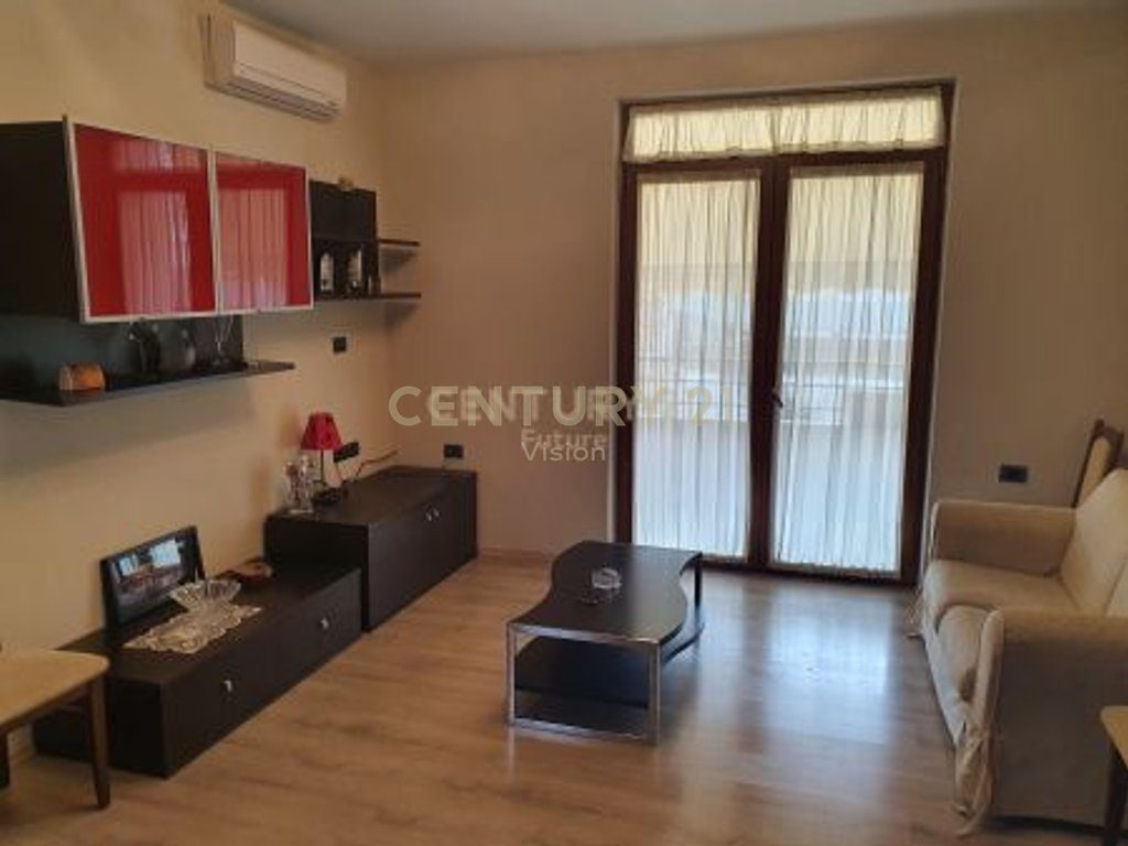 Vilë 3- kateshe  në shitje afër Spitalit Rajonal, Shkodër - | 265 m²