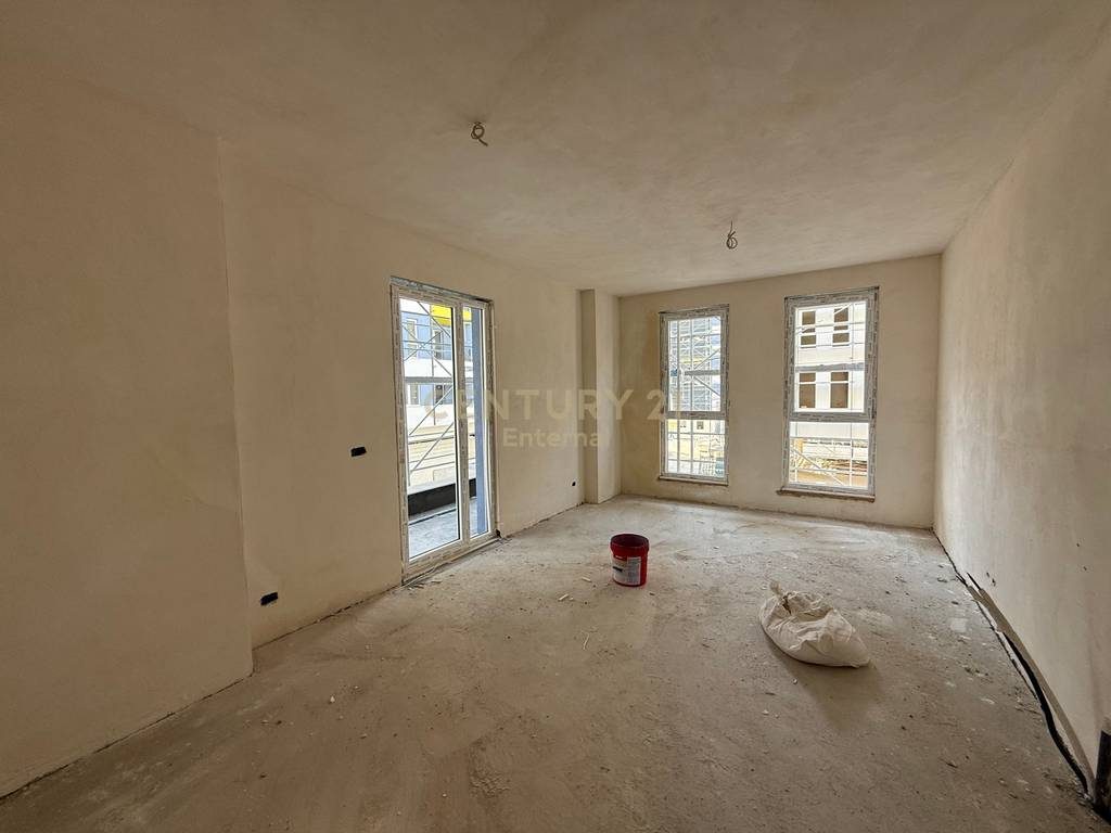Apartament 1+1+ Post Parkimi për shitje në Univers City