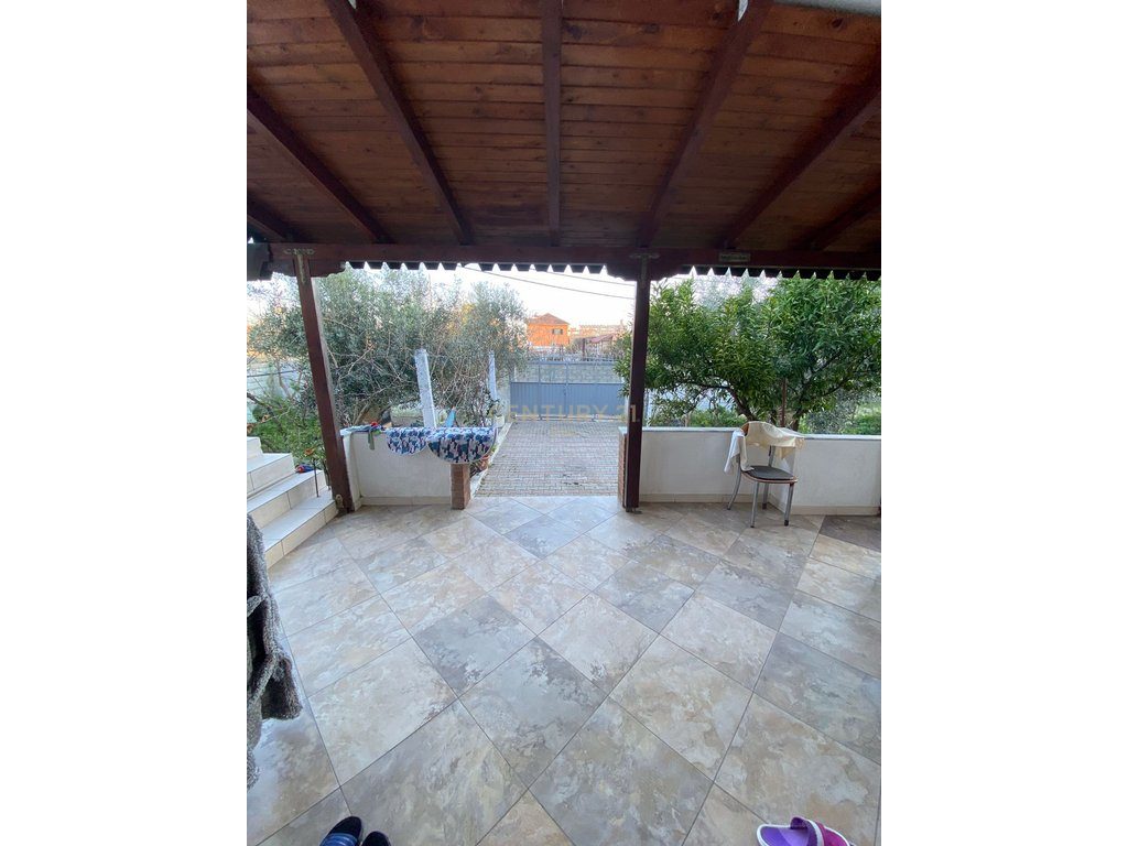 SHITET SHTEPI PRIVATE NE PORTO ROMANO DURRES  !!