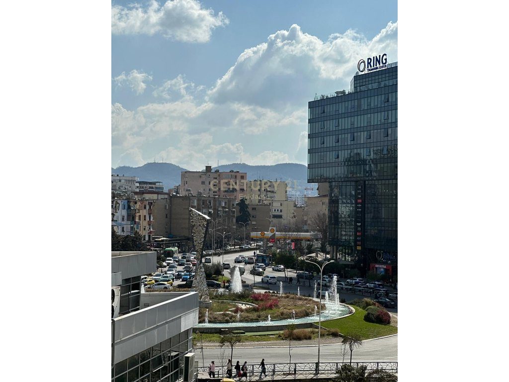 Apartament Luksoz 2+1+2 për shitje , Zogu i Zi Tirane
