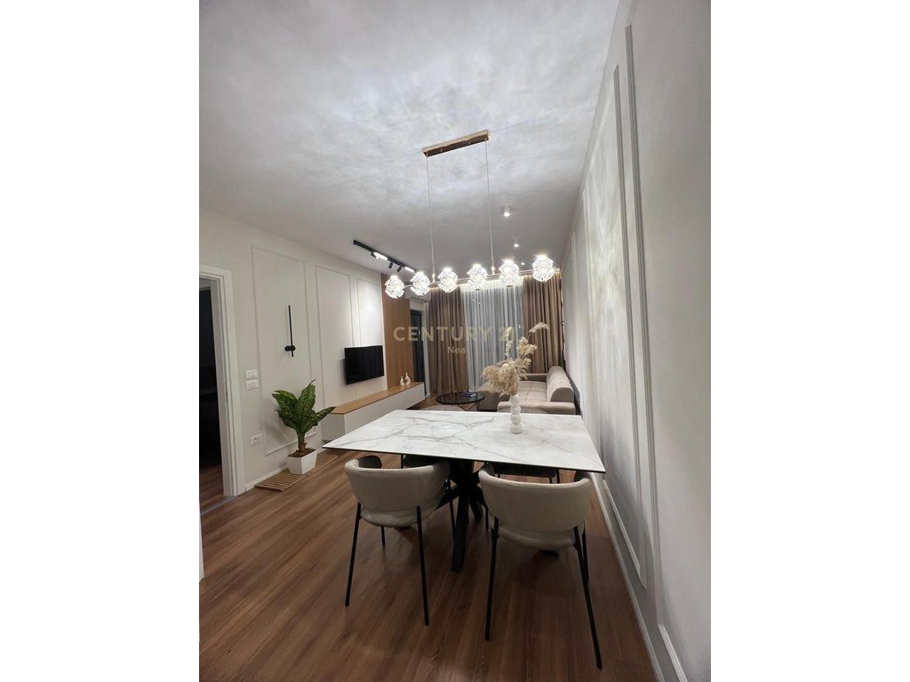 APARTAMENT 1+1 ME QIRA TEK KOMPLEKSI ERLI .