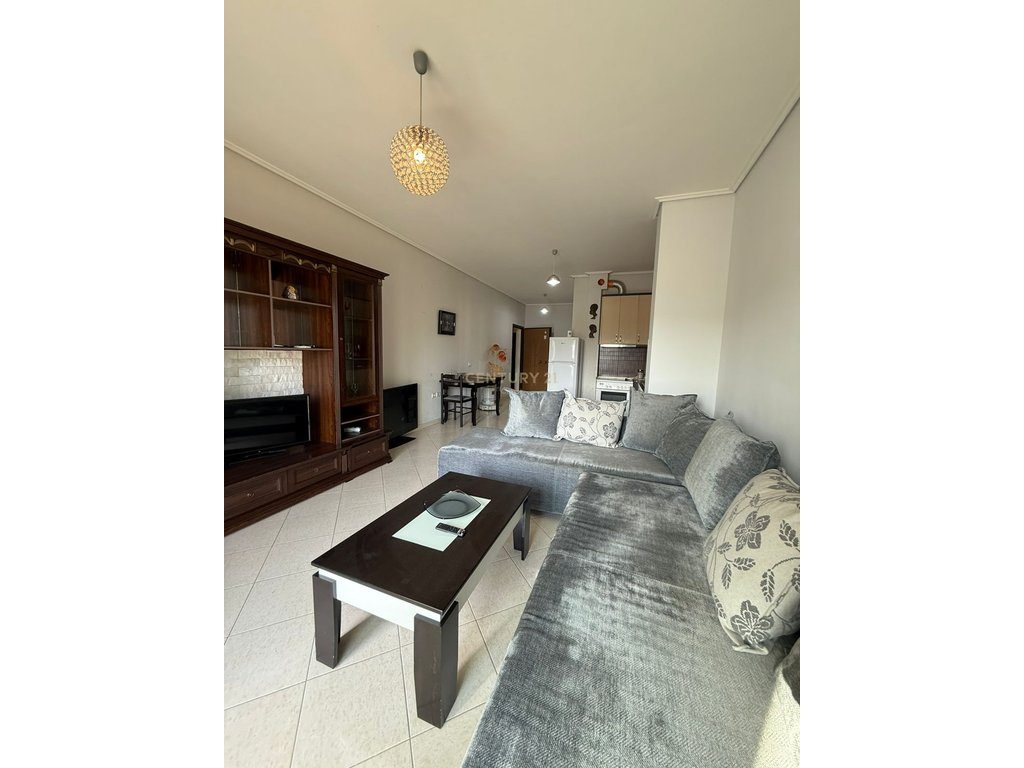 SHITET APARTAMENT 2+1+2  NE LAGJEN "24 MAJ", VLORE!