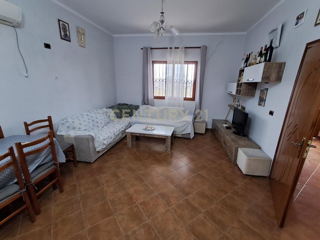 Shtepi private +  2300 m2 toke per shitje, Bardhaj, Shkoder