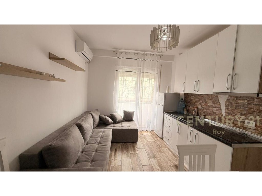 JEPET ME QERA APARTAMENT 1+1 NE GOLEM,PRANE HOTEL GRINT!