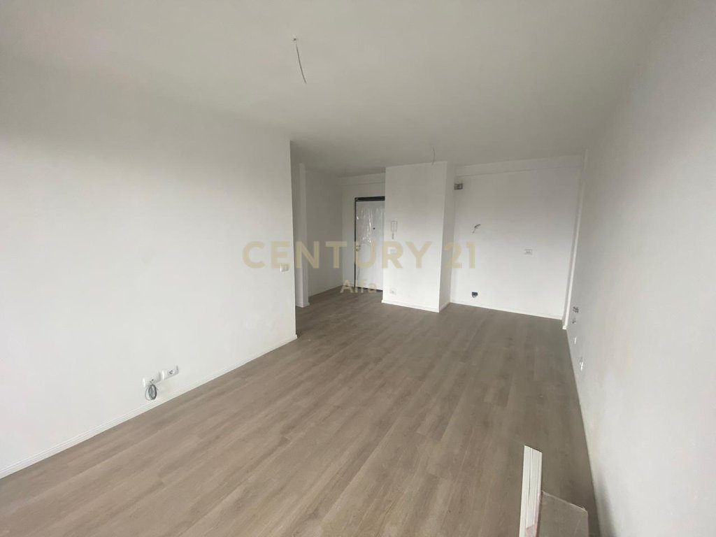 Apartament 1+1 me shitje  , Akses Tirana .