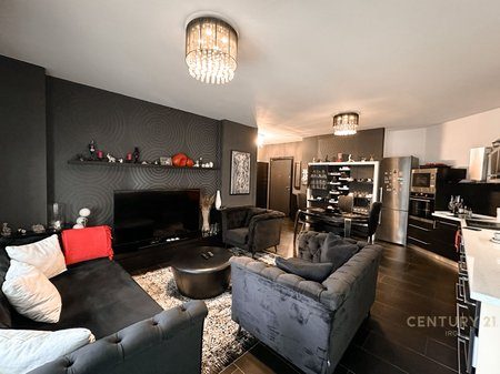 SHITET APARTAMENT 1+1 NE BLLOK PRANE LIBRIT UNIVERSITAR