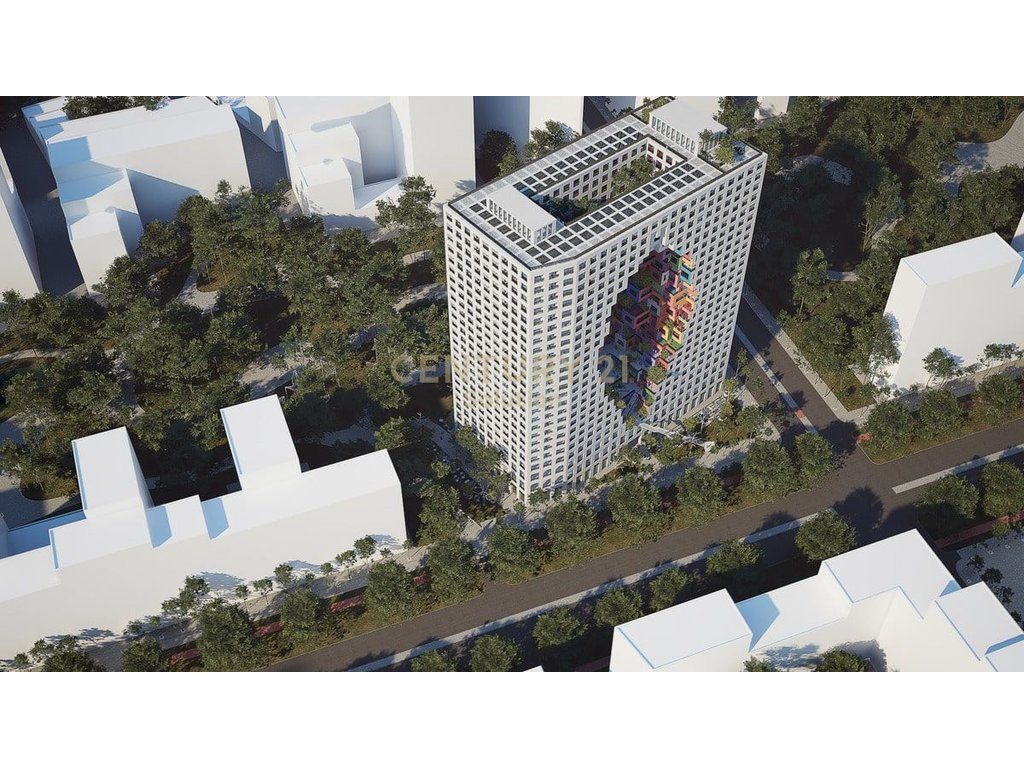SHITET APARTAMENT 2+1 TEK TIRANA BOULEVARD