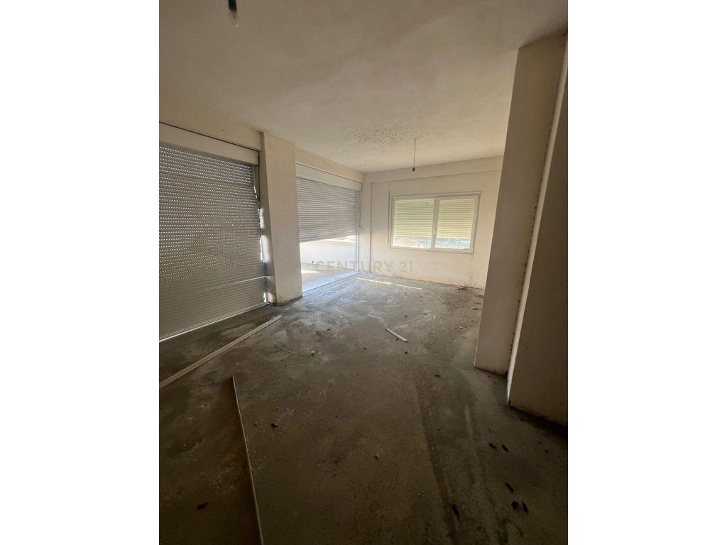 Penthouse për shitje në Misto Mame