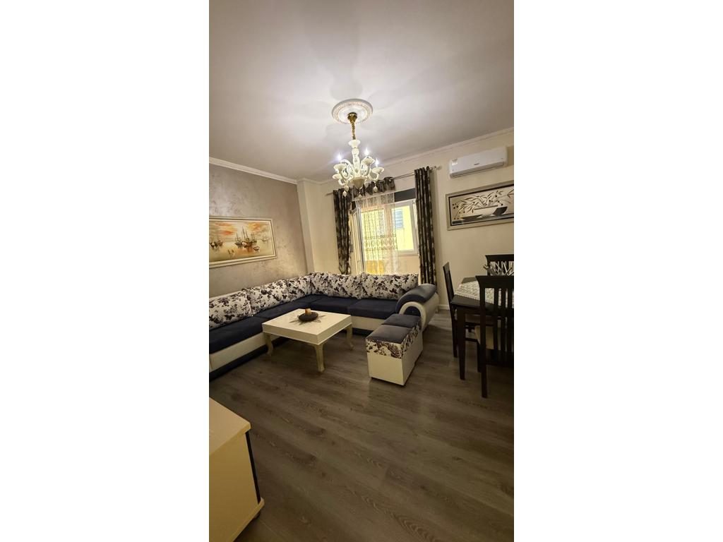 Apartament 1+1 Me Qira në Plazh Rrota e Kuqe, Durrës - 350€