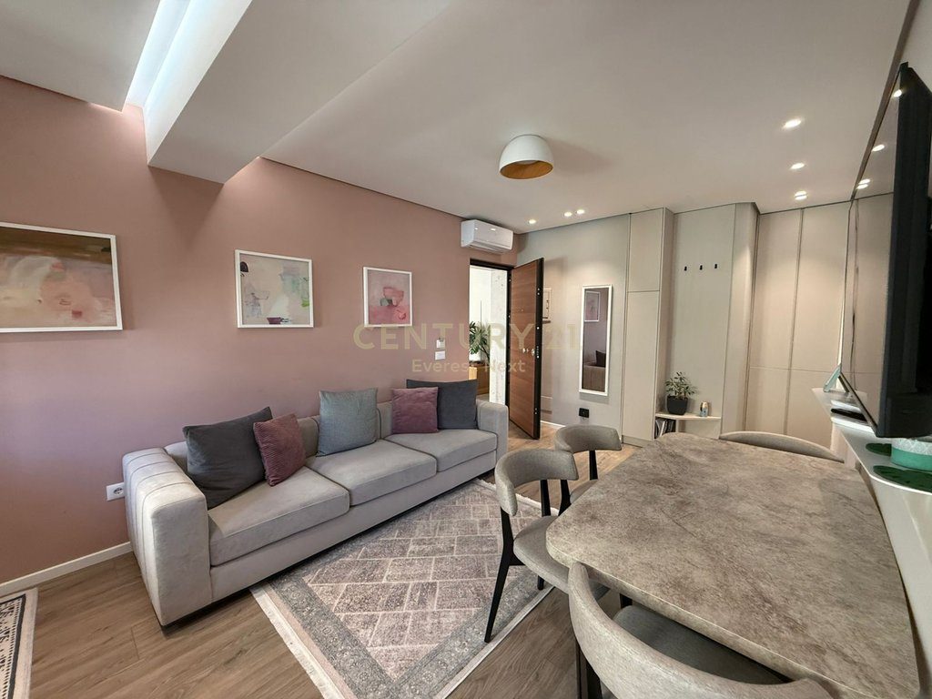 Jepet me Qira Apartament 2+1 ne Bllok