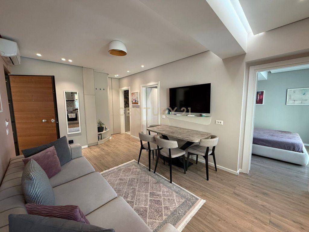 Jepet me Qira Apartament 2+1 ne Bllok