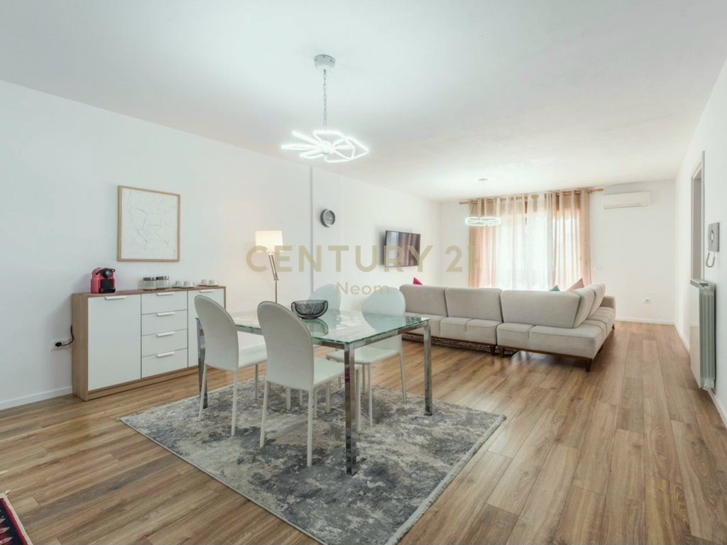 APARTAMENT 2+1 PËR QIRA – RRUGA E BOGDANËVE