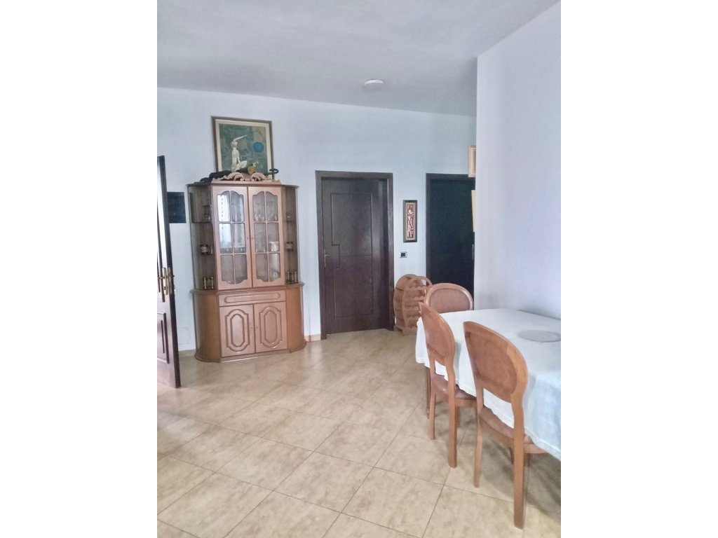 Shtëpi 2+1 Me Qira në Ali Demi, Tiranë