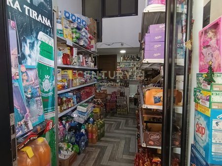 Ambjent biznesi për shitje në Rrugën 5 Maji, Tiranë