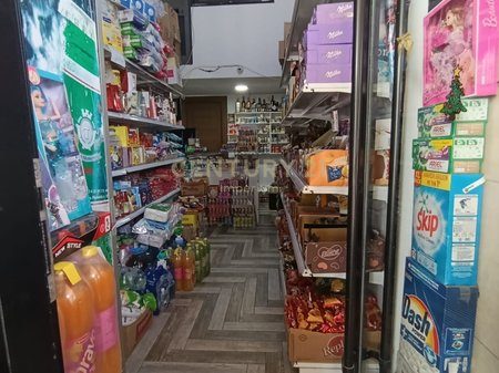 Ambjent biznesi për shitje në Rrugën 5 Maji, Tiranë