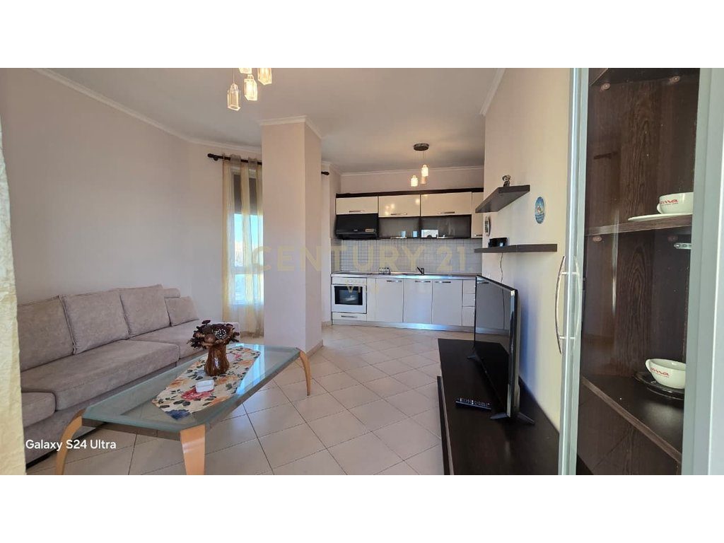 Apartament 1+1  me Qira në Iliria, Vija e Dytë me Pamje nga Deti !