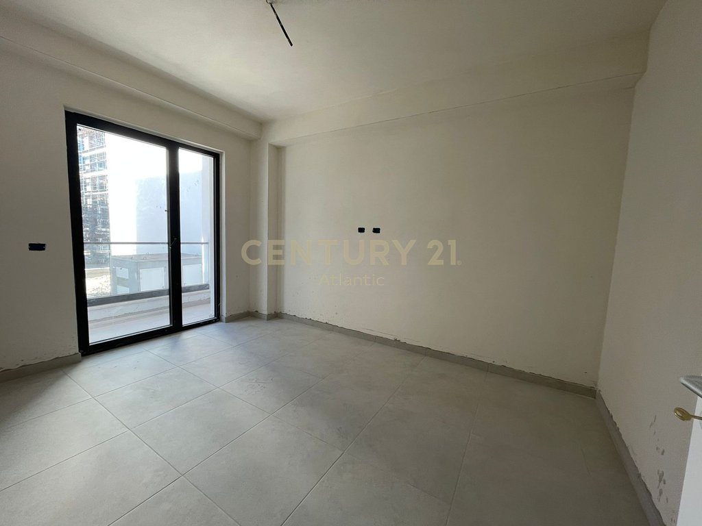 NDERTIM I RI! SHITET APARTAMENT 1+1 NE MALIN E ROBIT!