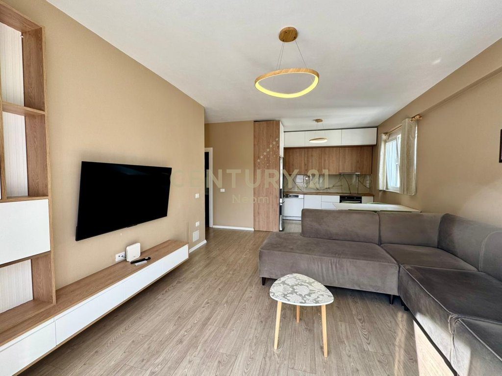 LIQENI I THATE,SHESIM APARTAMENT 2+1+2 NE KOMPLEKSIN FZ!
