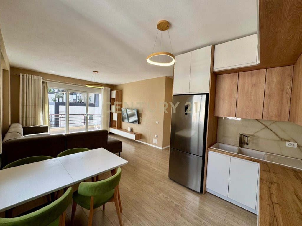 LIQENI I THATE,SHESIM APARTAMENT 2+1+2 NE KOMPLEKSIN FZ!