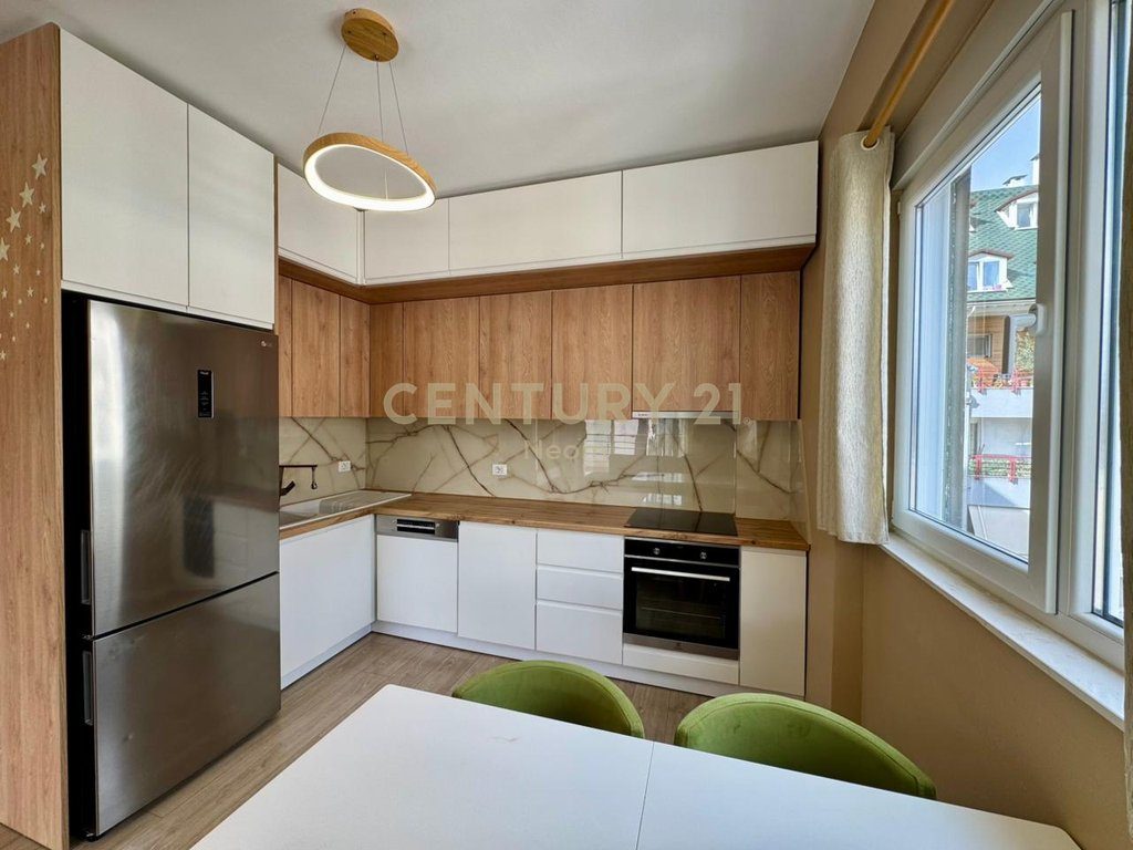 LIQENI I THATE,SHESIM APARTAMENT 2+1+2 NE KOMPLEKSIN FZ!