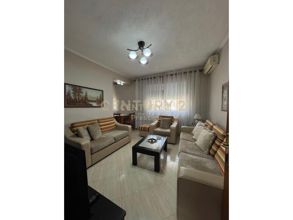 APARTAMENT 2+1 ME QIRA, PRANE AMBASADES AMERIKANE, TIRANE!