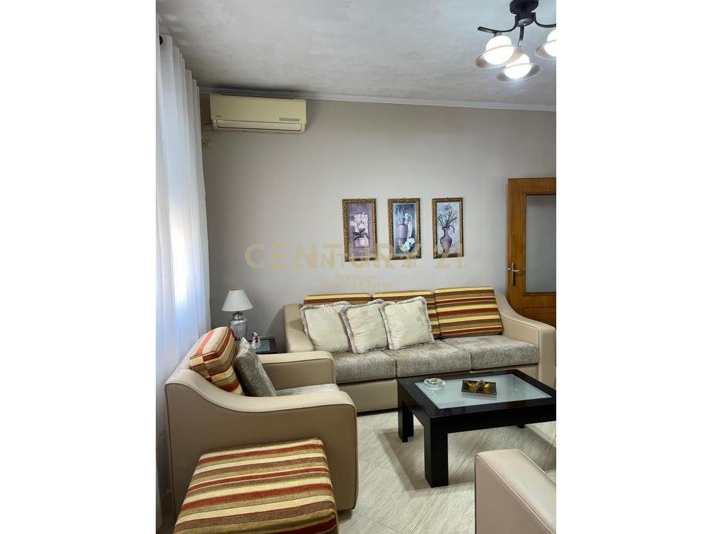 APARTAMENT 2+1 ME QIRA, PRANE AMBASADES AMERIKANE, TIRANE!