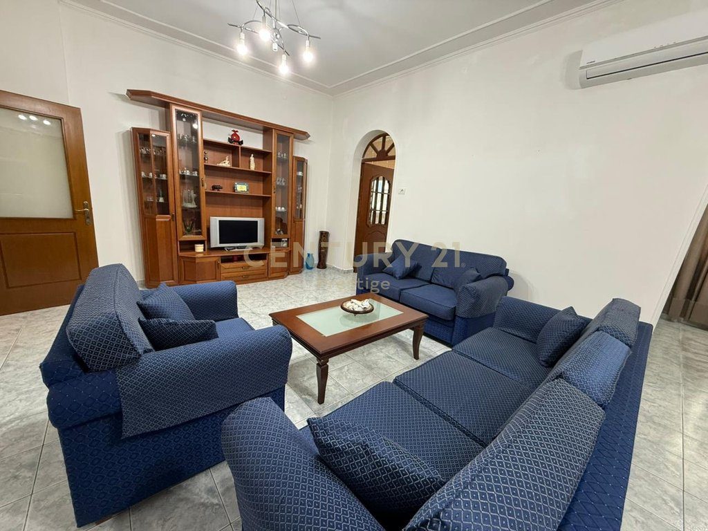 APARTAMENT 2+1 ME QIRA ISH-BLLOKU, TIRANE!