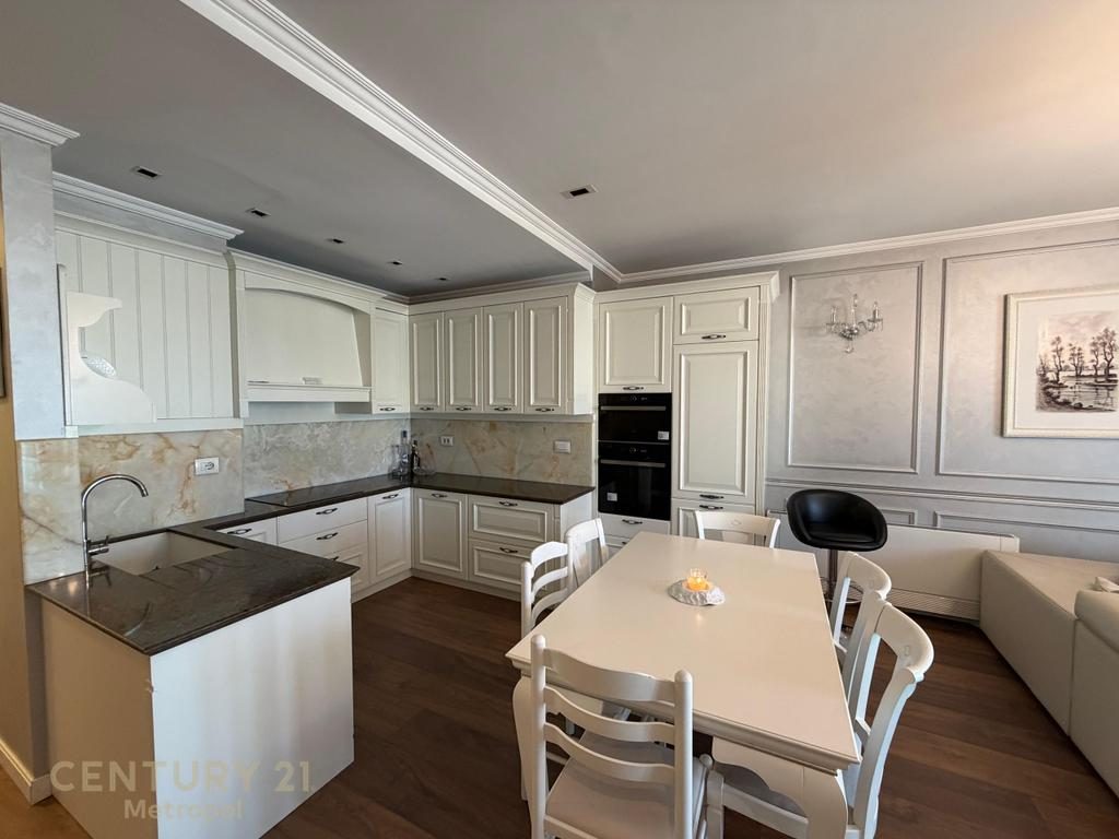 Jepet me Qira Apartament Elitar 2+1+2 tek Ambasador 3!