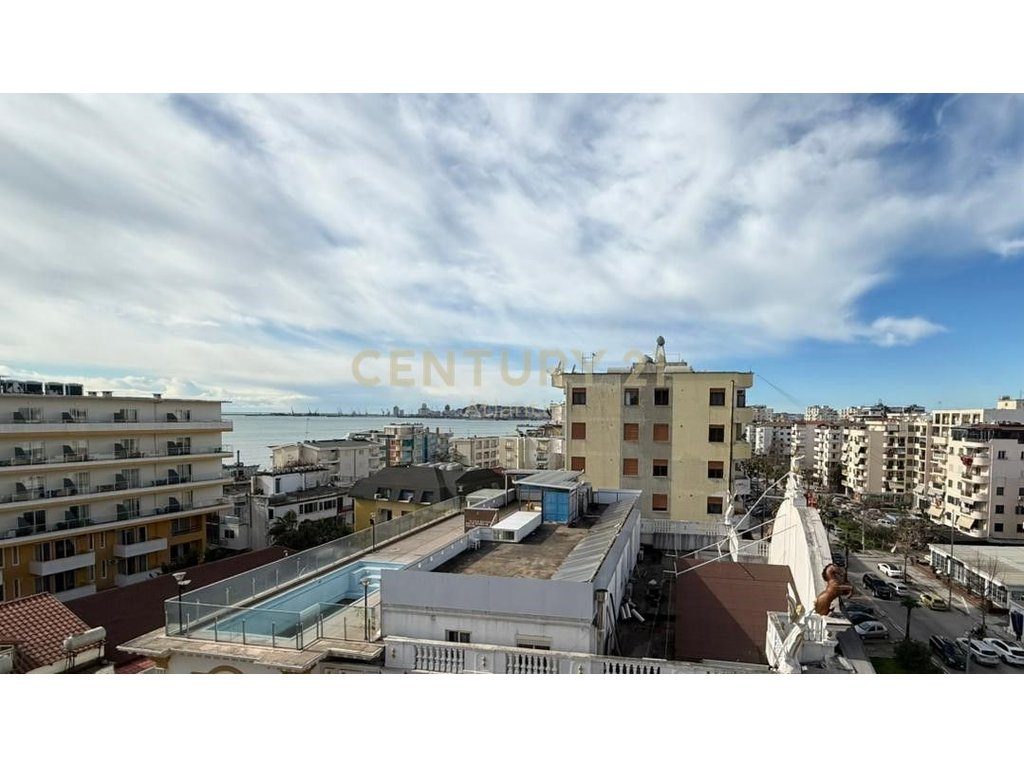 Shitet Apartament 2+1 Plazh Hekurudha 70 m²