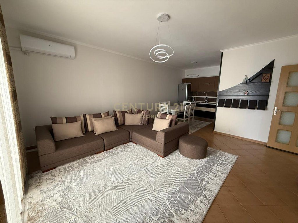 JAPIM ME QIRA APARTAMENT 2+1 NE ASTIR!