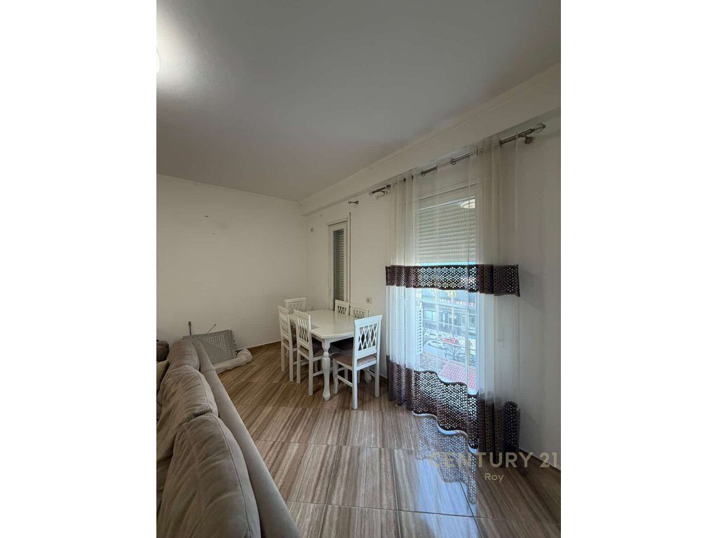 APARTAMENT 2+1+2 PER QERA NE QENDER TE DURRESIT!!!! - 500€ | 87 m²
