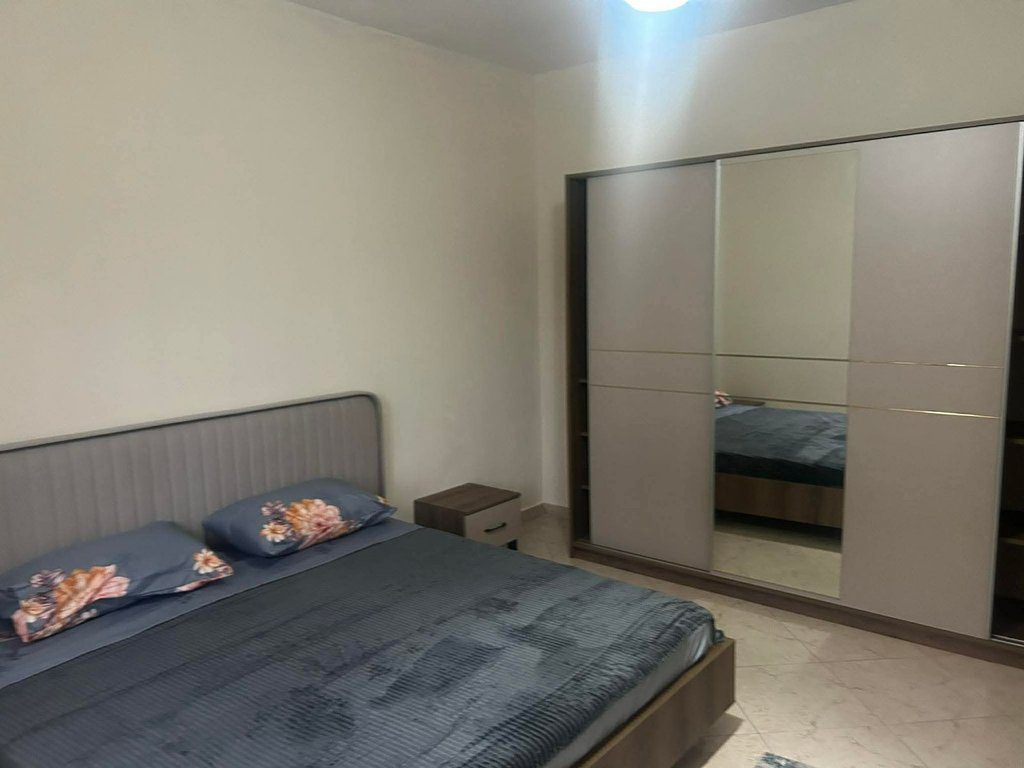 Shtëpi 2+1+Parkim  Me Qira pranë Terminalit të Ri