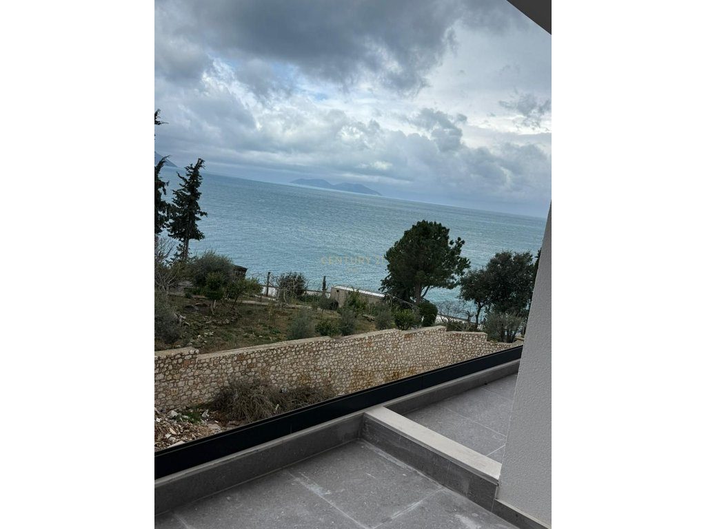 Investim Ekskluziv: Studio Openspace me Pamje Deti dhe Pishinë,Vlorë