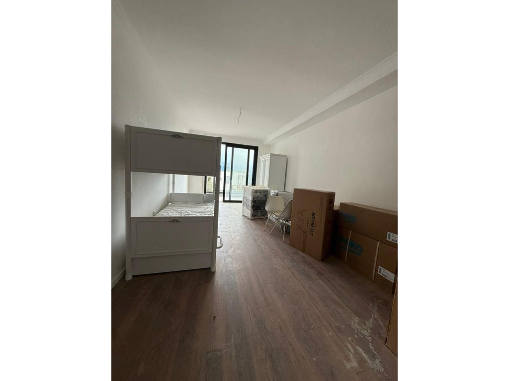 Investim Ekskluziv: Studio Openspace me Pamje Deti dhe Pishinë,Vlorë