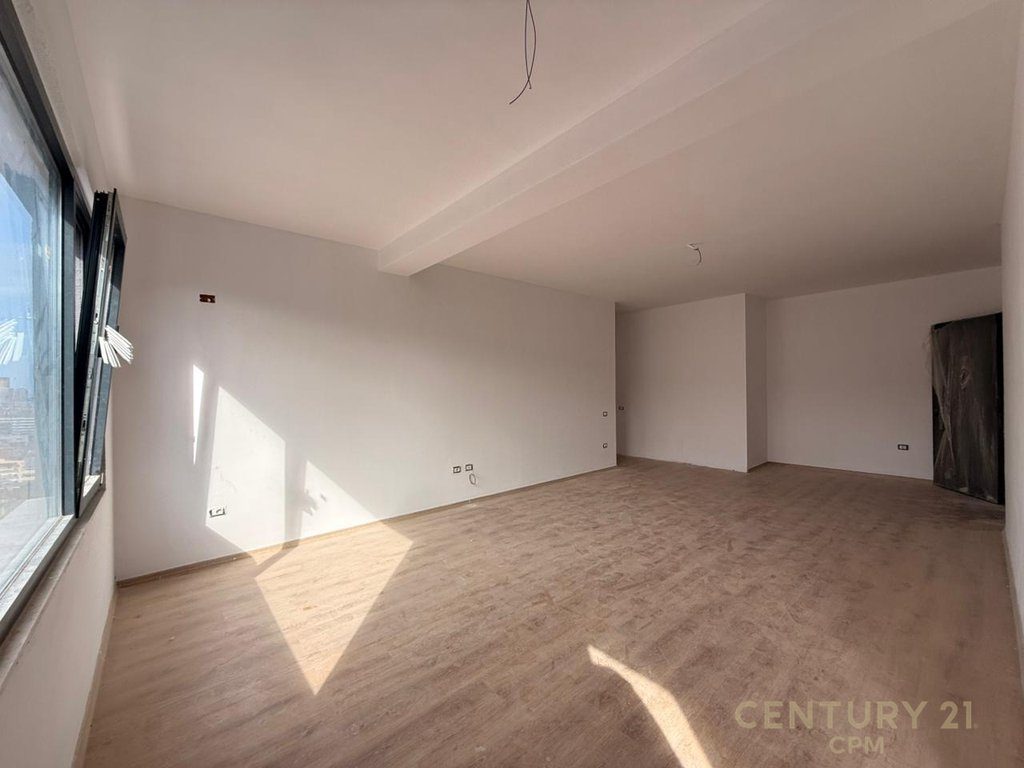 SHESIM APARTAMENT 2+1+2  RR. ELBASANIT TEK XIBRAKU!